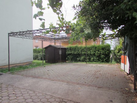 Novigrad, Dvosoban stan s dvorištem